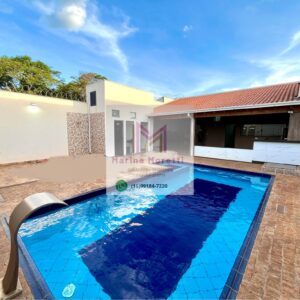 Área de Lazer com 2 Piscinas